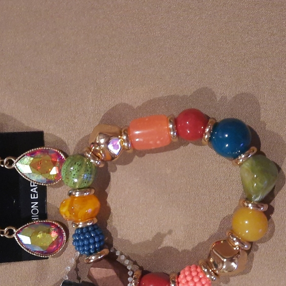 Bracelet - Picture 2 of 3